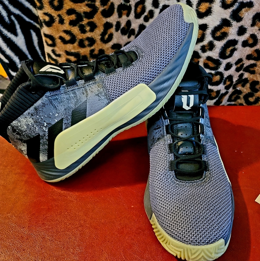 📣Excellent Condition Adidas Dame 5 V Lightning!!👀📣